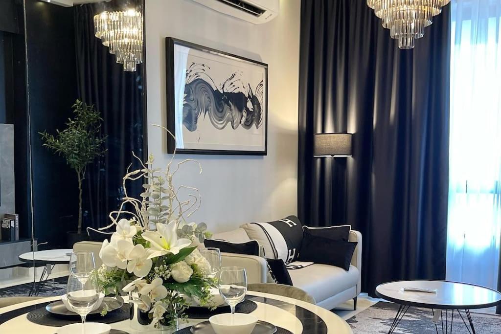 Sina Troika Residence Kota Bharu 2Br Wifi Netflix Pool Εξωτερικό φωτογραφία