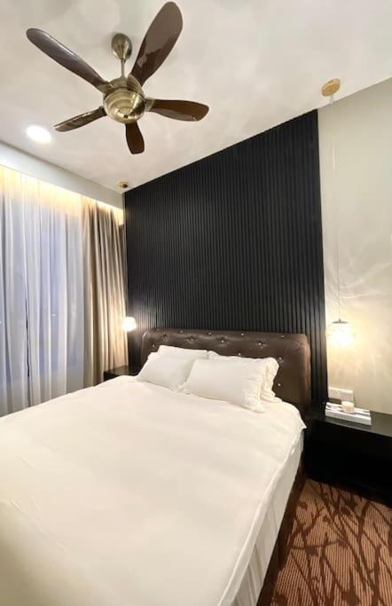 Sina Troika Residence Kota Bharu 2Br Wifi Netflix Pool Εξωτερικό φωτογραφία